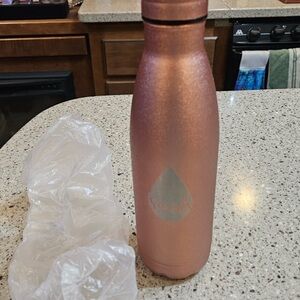 Sash Branded Rose Gold Insulated Water Bottle NWT